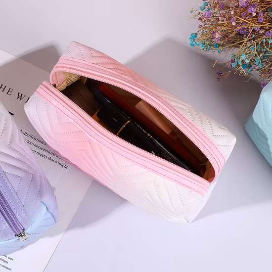 Bolso cosmético promocional de cuero de la PU del viaje de la bolsa del cosmético del maquillaje del PVC de las mujeres del logotipo de la fábrica